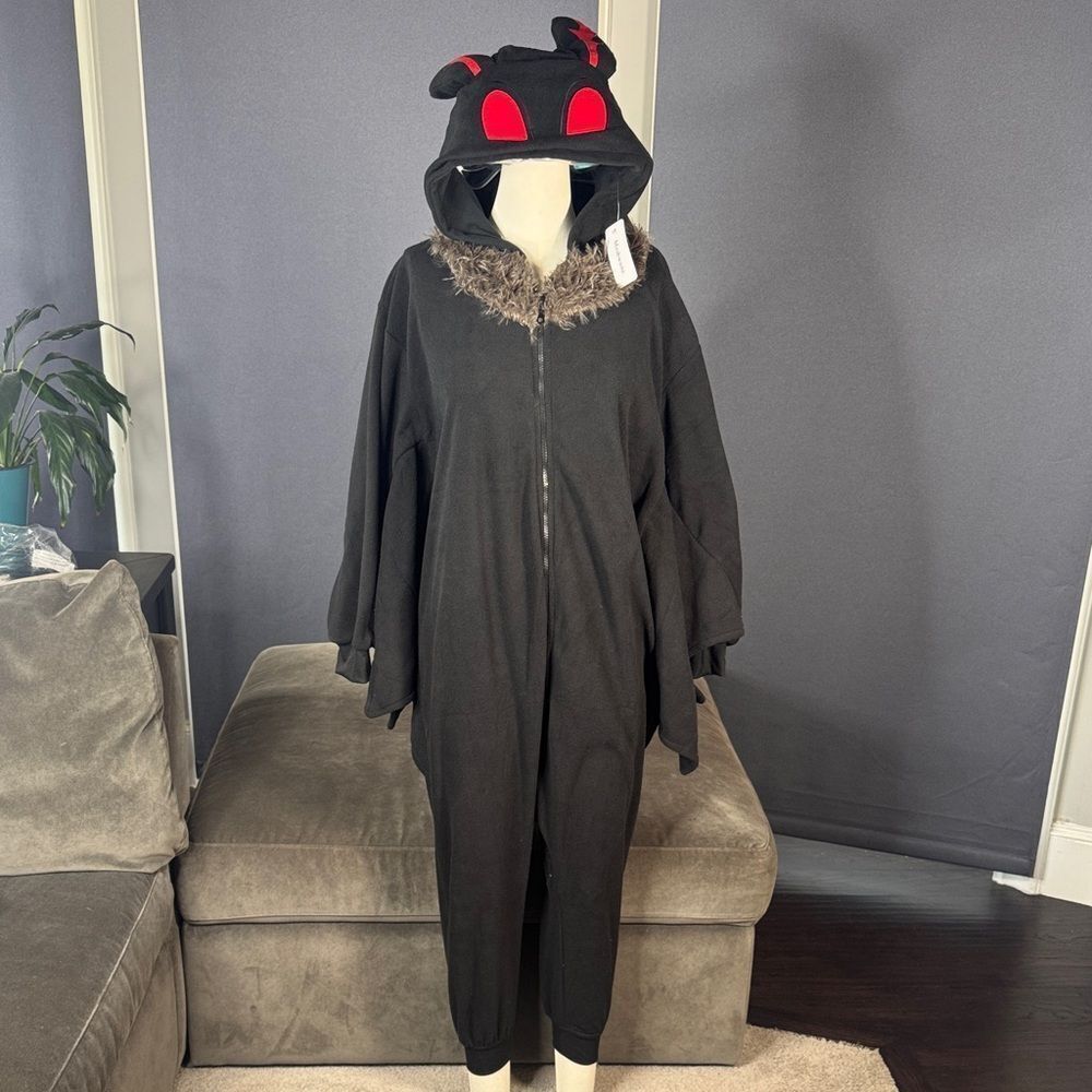 Adult Mothman Costume Fleece Onesie Wings Zip Front Halloween Cosplay Size S NWT
